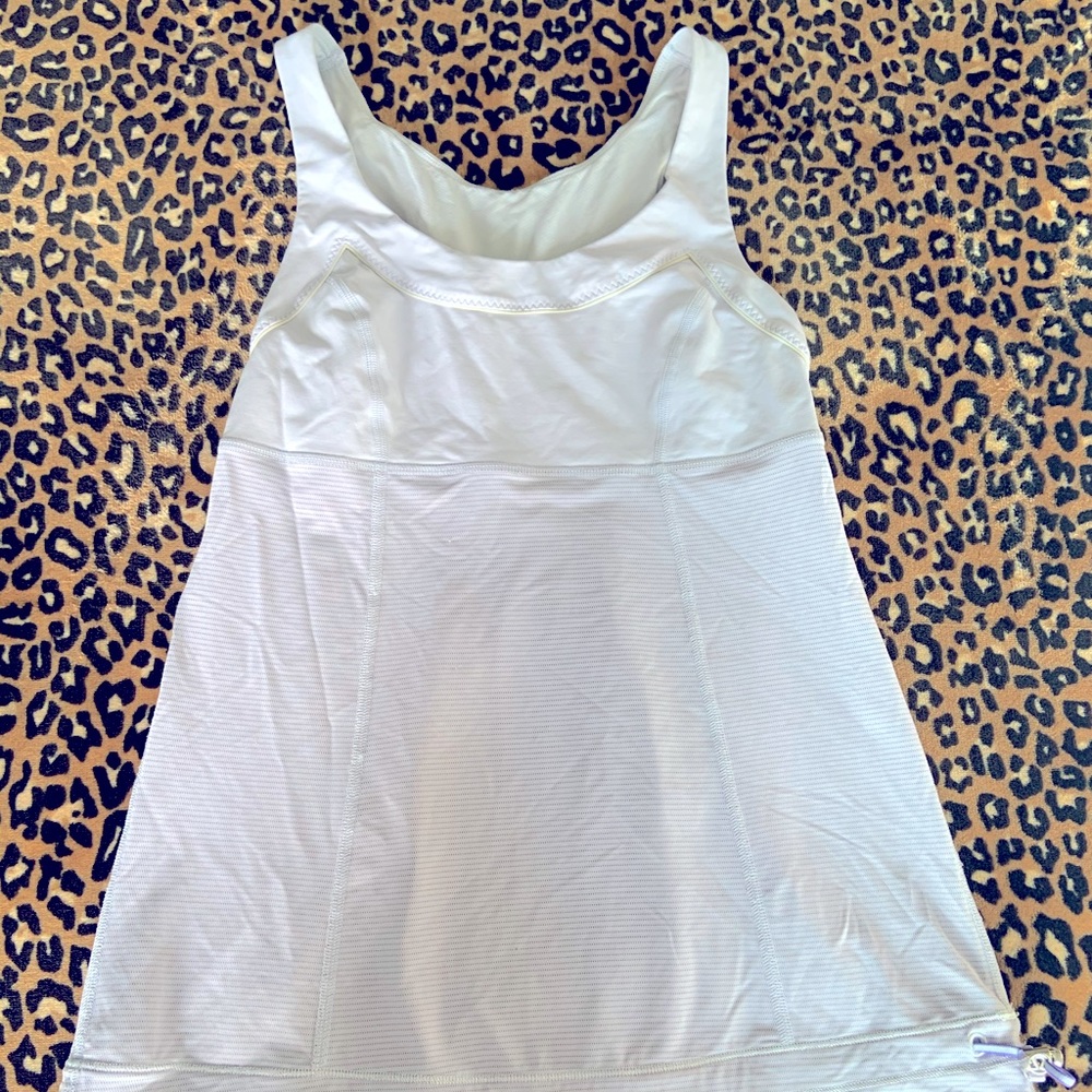 Lululemon tank size 4